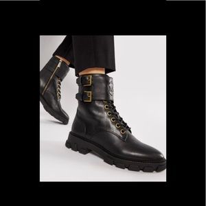 Michael Kors Women’s HOT Boots!